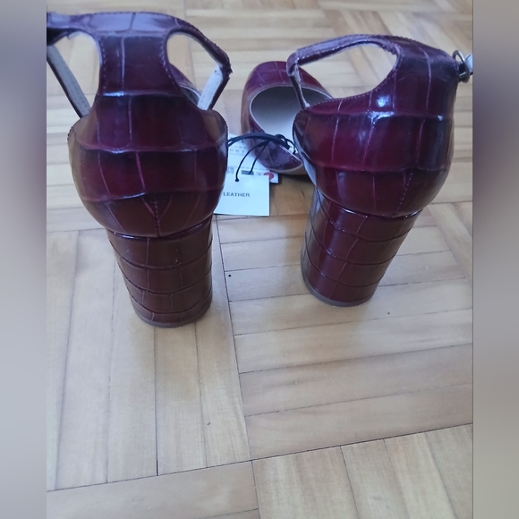 Zara Women's Deep Red Croc-Embossed Heels.Size 8(37.5) - Picture 4 of 7